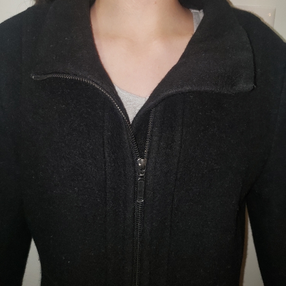 Black and Gray Coat - Picture 2 of 5
